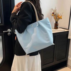 Sacs fourre-tout personnalisés pour femmes avec logo, grande capacité, résistants à l'eau, avec fermeture éclair, couleur unie, sacs à main pour le printemps, les voyages en plein air et le shopping - Product Image 2