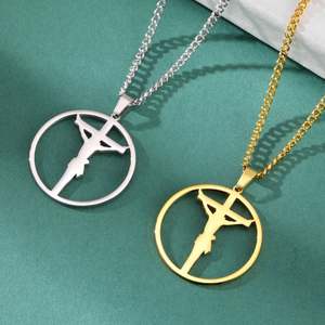 Collier Croix Crucifix Jésus Myshape, Pendentif Statue <span class=keywords><strong>Christ</strong></span> Sauveur en Acier Inoxydable, Cadeau Religieux pour Prière et <span class=keywords><strong>Bible</strong></span> - Product Image 3