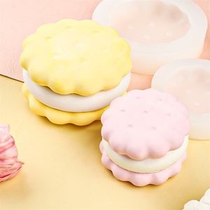 <span class=keywords><strong>Moule</strong></span> en silicone en forme de biscuit en dentelle ronde remplie de dessins animés - Product Image 4