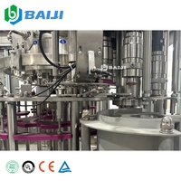 Ligne de production automatique de machines de remplissage et de bouchage pour boissons gazeuses, eau gazeuse et sodas au CO2