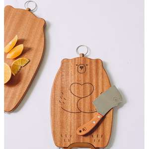 <span class=keywords><strong>Planche</strong></span> à découper <span class=keywords><strong>en</strong></span> bois de sapelli décorative avec support créatif <span class=keywords><strong>en</strong></span> forme d'ours de dessin animé, vente <span class=keywords><strong>en</strong></span> gros d'usine, pour la maison et l'extérieur - Product Image 3