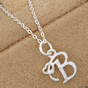 Venta al por mayor 925 plata esterlina pequeña 'B' inicial colgante encanto collar blanco CZ con chapado en oro rosa para las mujeres - Product Image 3