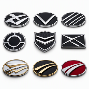 Emblème de <span class=keywords><strong>voiture</strong></span> <span class=keywords><strong>en</strong></span> plastique ABS de qualité professionnelle, noir brillant, argent chromé, ovale <span class=keywords><strong>en</strong></span> forme de <span class=keywords><strong>V</strong></span>, pour le style automobile - Product Image 3