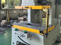Presse mécanique compacte série JB23 Aoxuan pour applications de poinçonnage et d'estampage de métaux et d'acier, avec moteur et roulement principaux