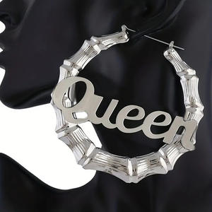 Boucles d'oreilles créoles lettre Queen en argent 925 pour femme, bijoux tendance pour le quotidien - Product Image 3