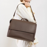Sac à dos à langer grande capacité en cuir végétalien premium imperméable, personnalisé en usine, sac d'hôpital pour maman en cuir PU