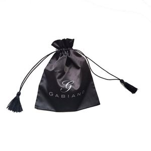 Bolsa de Satén con Cordón y Borlas de Lentejuelas, con Logotipo en Lámina Dorada Personalizada, para Guardar Pelucas y Extensiones de Cabello de Primera Calidad - Product Image 3