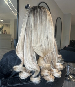 Nouvelles Tendances Perruques Lace Front 13X4 13X6 Couleur Balayage Platine Mèches Piano 100% Cheveux Européens Perruque en Dentelle pour Femmes Blanches - Product Image 3