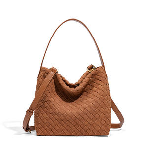 Sac seau bandoulière à une épaule texturé élégant tissé à la main Sac polyvalent pour femmes - Product Image 1