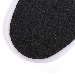 Cepillo ovalado para pies, removedor de callos de plástico blanco de doble cara para el cuidado de los talones - Product Image 4