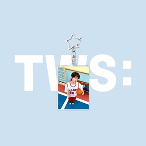 Kpop พวงกุญแจอะคริลิครูปไอดอล TWS พิมพ์ยูวีแฟชั่นสไตล์การ์ตูนดาววัสดุ - Product Image 4