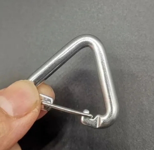 30mm 40mm 50mm aleación de aluminio Clip triángulo escalada hebilla bloqueo pesado Camping gancho triángulo resorte mosquetones - Product Image 6