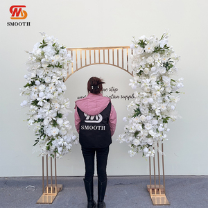 Camino de Mesa de Flores Blancas de Seda Hecho a Mano LEDA, Decoración Elegante y Suave con Tacto Natural para Eventos, Fiestas y San Valentín - Product Image 2