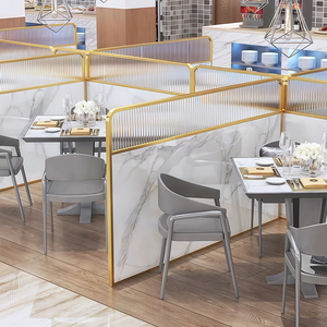 Cabine basse de luxe légère Restaurant moderne Fer Art <span class=keywords><strong>Changhong</strong></span> Écran en verre Clôture rehaussée Cloison décorative Personnalisation - Product Image 3