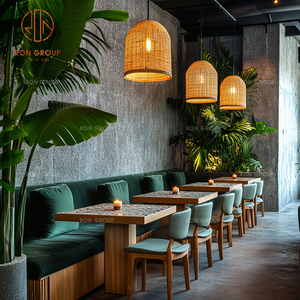 ชุดเฟอร์นิเจอร์ร้านอาหาร โต๊ะร้านกาแฟไม้หน้าโต๊ะมีลวดลาย เก้าอี้ไม้พนักพิงหวาย และโซฟาผ้าสีเขียวสำหรับร้านกาแฟ - Product Image 4