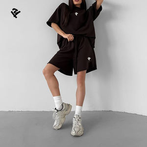 Ensemble de détente 2 pièces oversize pour femme, T-shirt ample à manches courtes et short taille haute à cordon de serrage, tenue décontractée streetwear jaune - Product Image 3