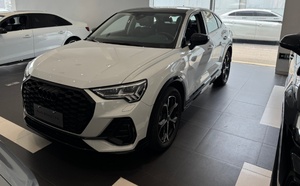 Voiture d'occasion <span class=keywords><strong>Audi</strong></span> <span class=keywords><strong>Q3</strong></span> <span class=keywords><strong>45</strong></span> AWD Sporty Sport Model Fashion Edition Automatique Gauche - Product Image 2