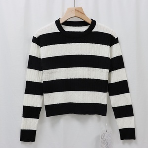 Fornitore di Maglieria, Maglione da <span class=keywords><strong>Donna</strong></span> Personalizzato Autunnale con Design a Righe Nere, Collo Tondo, 12gg, Produzione su Misura - Product Image 1