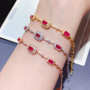 रूबी ब्रेसलेट: एक चमकदार रत्न, विशेष अवसरों के लिए एक आदर्श उपहार के साथ सेट करें और विशेष अवसरों के लिए एक आदर्श उपहार। - Product Image 1