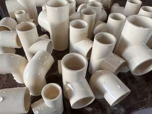 Accesorios de tubería de Cpvc de alta calidad ASTM D2846 Tee Sdr11 para agua fría y caliente - Product Image 3