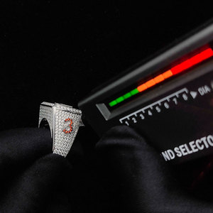 Anillo de Moissanita con Inicial de DJ Iced Out VVS, Anillo de Letra Musical Hip Hop Brillante, Plata de Ley 925, Pasa Prueba de Diamante, Certificado GRA - Product Image 3