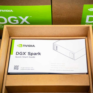 NIB Original DGX 1TB/4TB โฮสต์ซูเปอร์คอมพิวเตอร์ Blackwell GPU, มินิเซิร์ฟเวอร์, เดสก์ท็อป AI, GB10 Grace CPU, 4 USB Type-C, สต็อก DGX Spa - Product Image 4