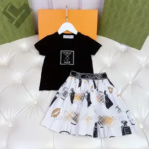 2023 Luxo Meninas Vestido de Verão Designer Imprimir Roupas Para Crianças Vestido De Bebê Crianças Manga Curta 2 Peça Saia Set Boutique Cl
