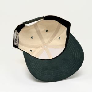 قبعة رياضية مخصصة بتصميم عتيق للجنسين مكونة من 5 ألواح من الجلد المدبوغ مع تطريز وقبعة بيسبول بلونين وحزام خلفي قابل للتعديل - Product Image 5