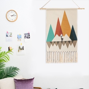 พรมแขวนผนังลายพู่ถักมือสุดพิเศษ สไตล์นอร์ดิก ลายเรขาคณิตนามธรรม แนวชาติพันธุ์ สำหรับตกแต่งบ้าน - Product Image 4