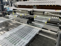 Machine de fabrication de sacs en plastique noir avec correction Machine de fabrication de sacs de transport en plastique Machine de fabrication de sacs en plastique nylon