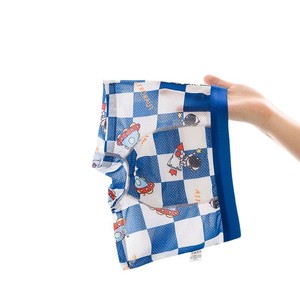Boxers pour garçons Astronaut en soie glacée, polyester 90% et élasthanne 10%, séchage rapide, doux, coupe quatre coins - Product Image 1