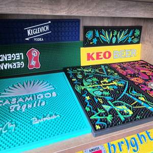 Tapis de bar personnalisé en PVC souple écologique, tapis anti-déversement, tapis carré en caoutchouc, tapis de bar personnalisés pour accessoires de bar - Product Image 2