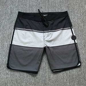 กางเกงขาสั้นผู้ชายขายส่ง แฟชั่น ปรับแต่งได้ แห้งเร็ว สำหรับเล่นกีฬาและพักผ่อน - Product Image 1