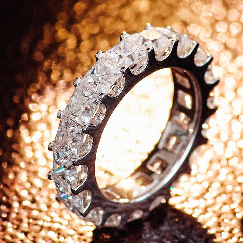 แหวนเพชรแล็บไวท์โกลด์ 10K