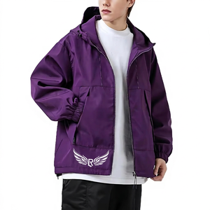 Veste à capuche unisexe en toile enduite violette avec logo aile, fermeture éclair sur le devant, coupe décontractée ample, coupe-vent d'automne - Product Image 1