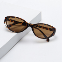 Lunettes de soleil rétro Y2K œil de chat écaille de tortue, monture intégrale légère en TR avec protection UV400 pour le streetwear et les tenues de festival