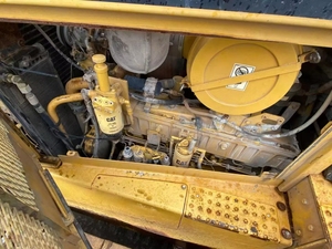 รถดันดินตีนตะขาบ CAT D8R มือสอง ยี่ห้อญี่ปุ่น พร้อมเครื่องยนต์และส่วนประกอบปั๊มหลัก - Product Image 5
