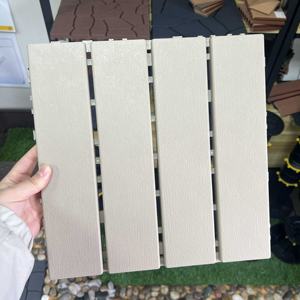 Dalles de sol extérieures en PP économiques, matériau plastique haute résistance, dalles de terrasse durables à faire soi-même pour l'extérieur - Product Image 1