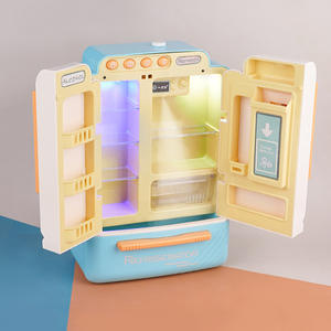 ชุดครัวของเล่นเด็กขนาดใหญ่ <span class=keywords><strong>ตู้</strong></span><span class=keywords><strong>เย็น</strong></span>และตู้แช่แข็งจำลอง พร้อมของเล่นพ่นละอองน้ำ ของขวัญวันเกิดเสริมพัฒนาการ - Product Image 1