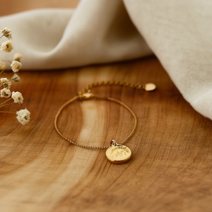 Bracciale in Acciaio Inossidabile Placcato Oro con Catena Regolabile e Charm, Gioielli Moda Donna - Product Image 3