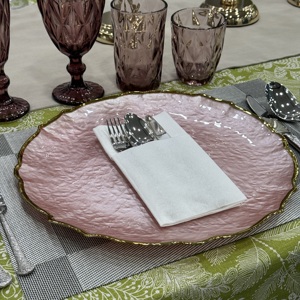 <span class=keywords><strong>Assiette</strong></span> <span class=keywords><strong>rose</strong></span> simple moderne 13 ''Assiettes de présentation en verre à rebord doré pour décoration de fête d'hôtel - Product Image 6