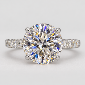 แหวนเพชรพลอยสั่งทำพิเศษ ตัวเรือนแพลตตินั่มประณีต พร้อมรายละเอียดพลอยเจียระไนสวยงาม เครื่องประดับชั้นดีสำหรับผู้หญิง เหมาะสำหรับเป็นของขวัญ - Product Image 1