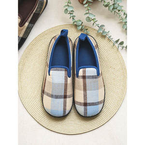 Acerca de Zapatillas de casa de 270 mm Zapatos cómodos sin cordones - Product Image 1