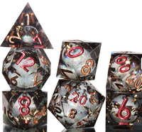 Vente en gros usine : Ensemble de dés de jeu de table Dungeons and Dragons, dés en résine rouge à noyau liquide avec logo personnalisé, lot de 7 pièces