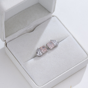 ต่างหูเพชรเม็ดรัศมีสีชมพูทองคำขาว 14K รุ่น MSE-937 จาก Messi Jewelry สำหรับผู้หญิง - Product Image 2
