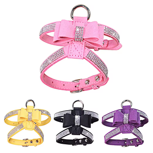 Imbracatura per cani regolabile in microfibra, comodo gilet traspirante per gatti con strass, collare e guinzaglio - Product Image 5