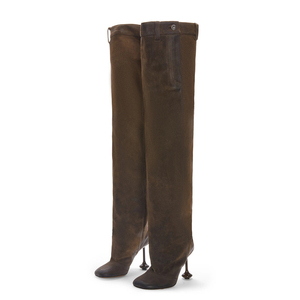 Botas altas de mujer con tacón alto, punta cuadrada, estilo holgado, con botón metálico y parte superior plisada, ajuste ancho hasta la rodilla - Product Image 4
