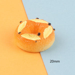 Vente chaude manger et jouer Simulation Mini pain Dessert bricolage étui de téléphone portable épingle à cheveux accessoires acrylique charme Promotion - Product Image 5