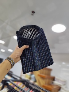 Trabajo de bordado de pollo en pura viscosa Reyon algodón Kurta pijama conjunto - Product Image 4