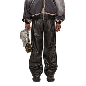 Pantalones de Cuero Negros Holgados Personalizados para Hombre, Estilo Urbano, con Bolsillo Trasero Bordado, Pantalones de Motociclista - Product Image 1